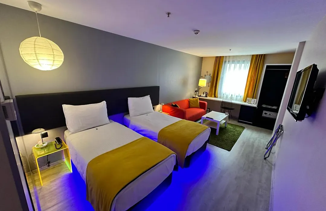 Tempo Suites Airport-1