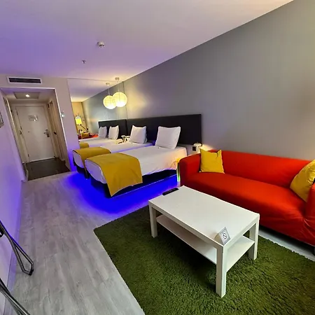 Tempo Suites Airport-2